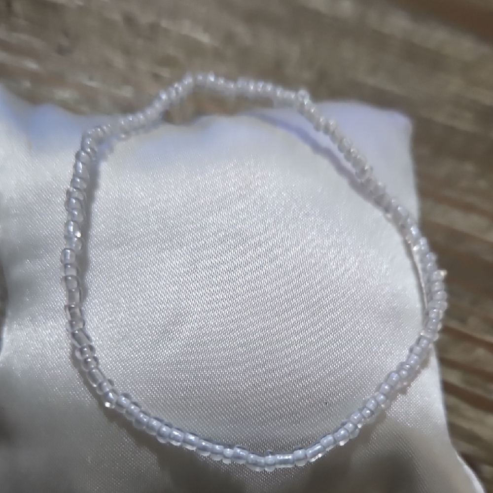 Elegant White Beaded Bracelet